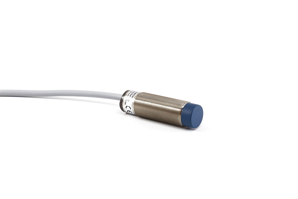  Metal Çıkık PNP-NO 8mm 2m Kablolu M18 Endüktif Sensör